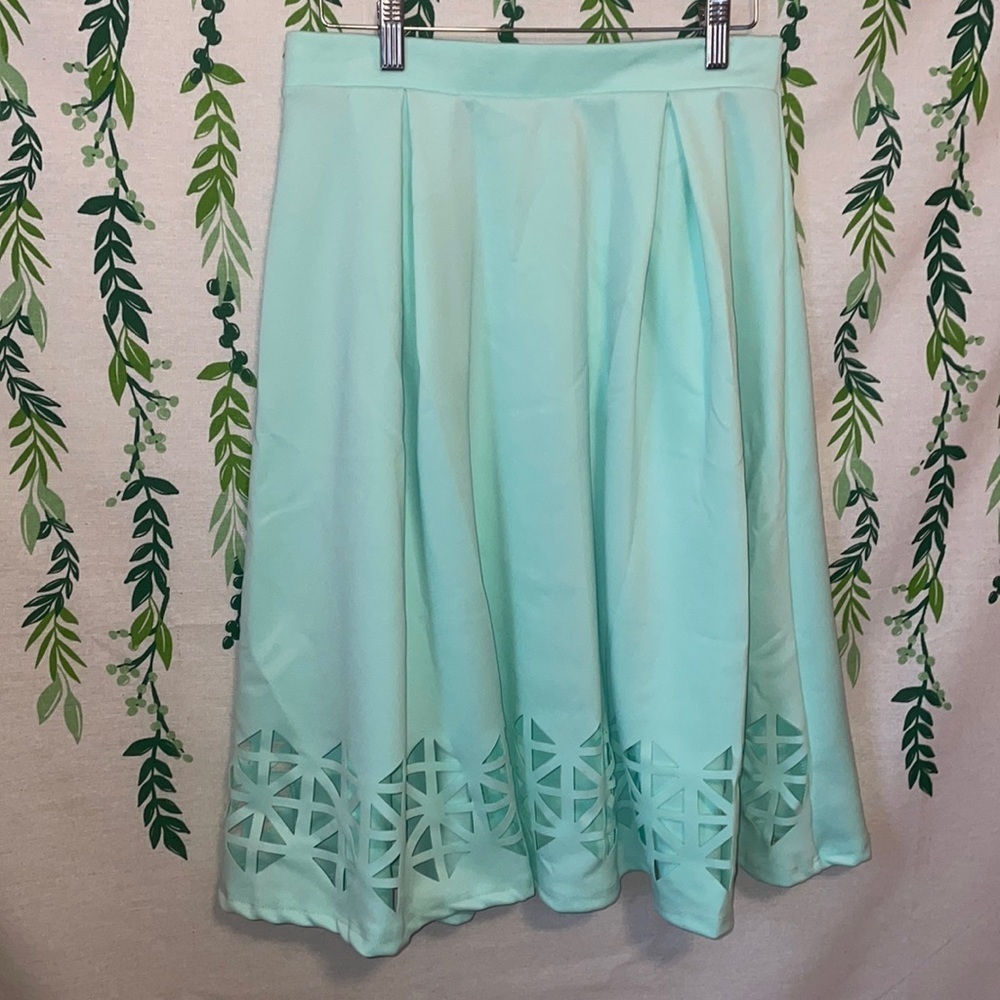Size L KTOO Cutout Skirt D1